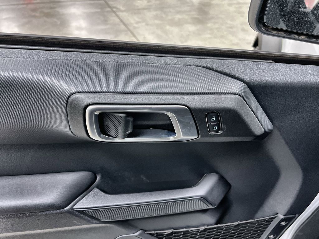 2025 Ford Bronco 4-Door Base - Photo 15