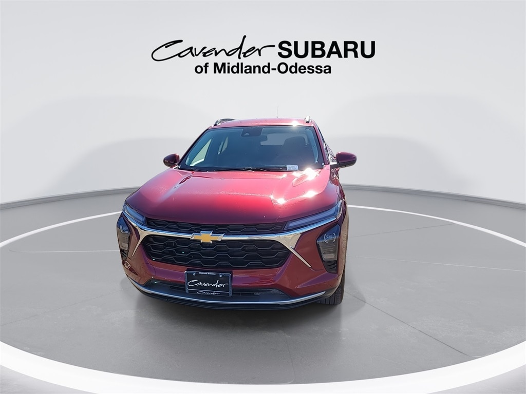 Used 2025 Chevrolet Trax LT SUV