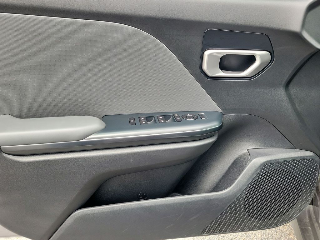 2025 Kia K4 LXS - Photo 15