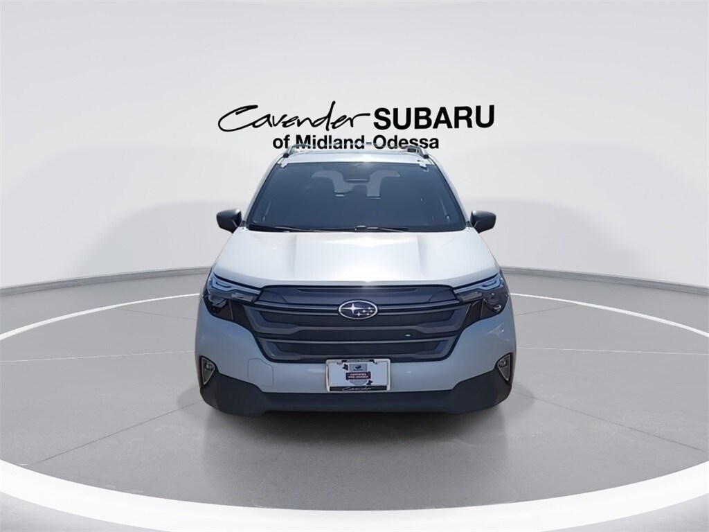2025 Subaru Forester Premium photo 3