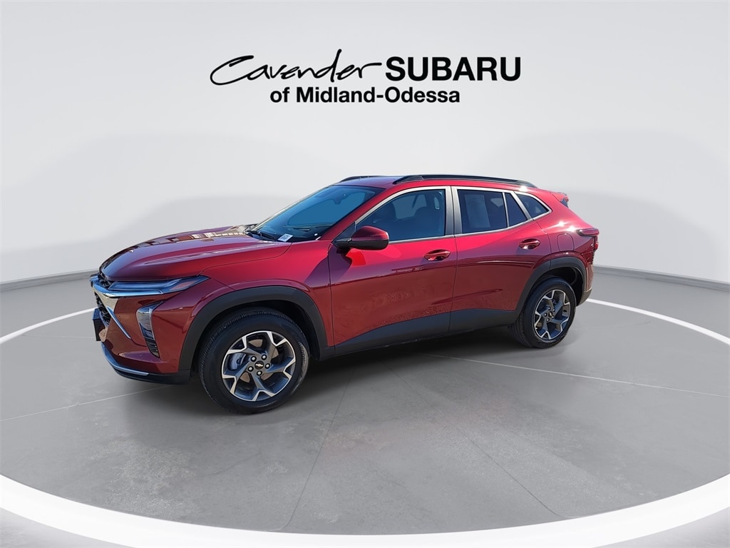 Used 2025 Chevrolet Trax LT SUV