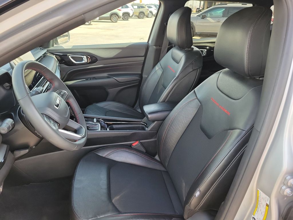 2025 Jeep Compass Trailhawk - Photo 16