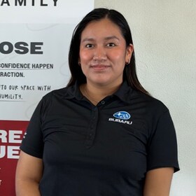 Staff member Leslie Manzano from 5f9d68cc36d5