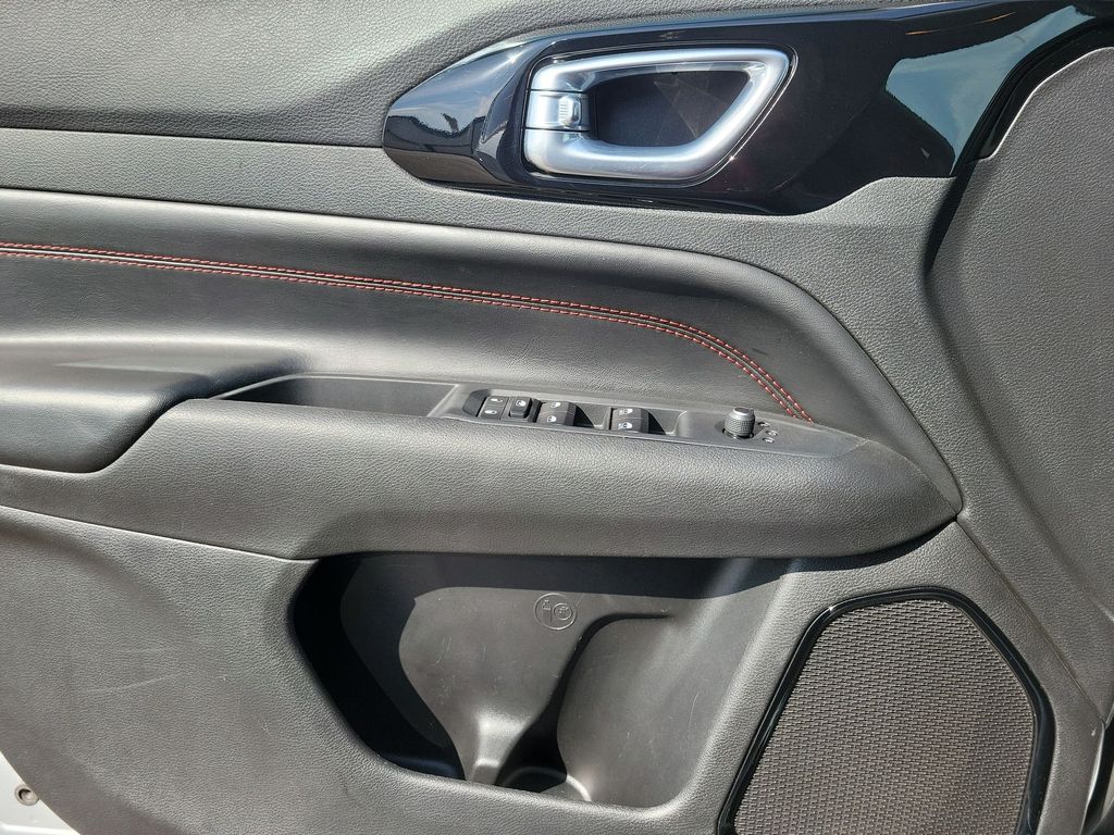 2025 Jeep Compass Trailhawk - Photo 15