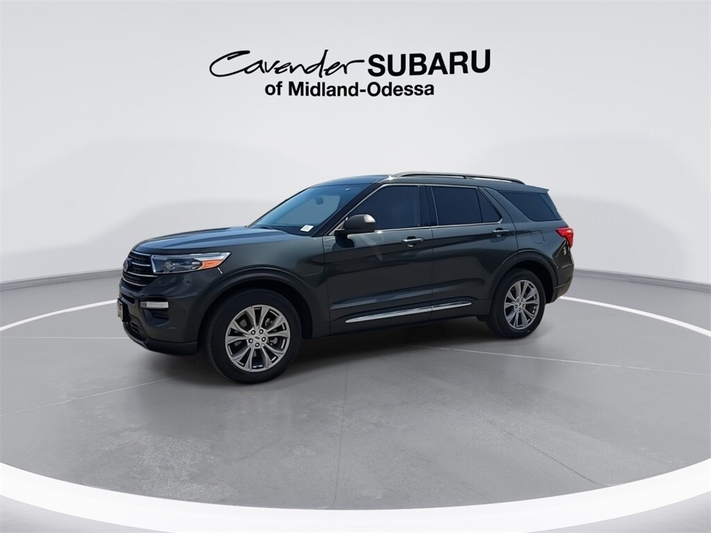 2022 Ford Explorer XLT photo 3