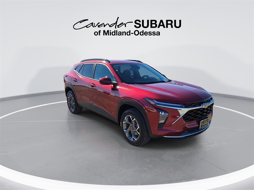 Used 2025 Chevrolet Trax LT SUV