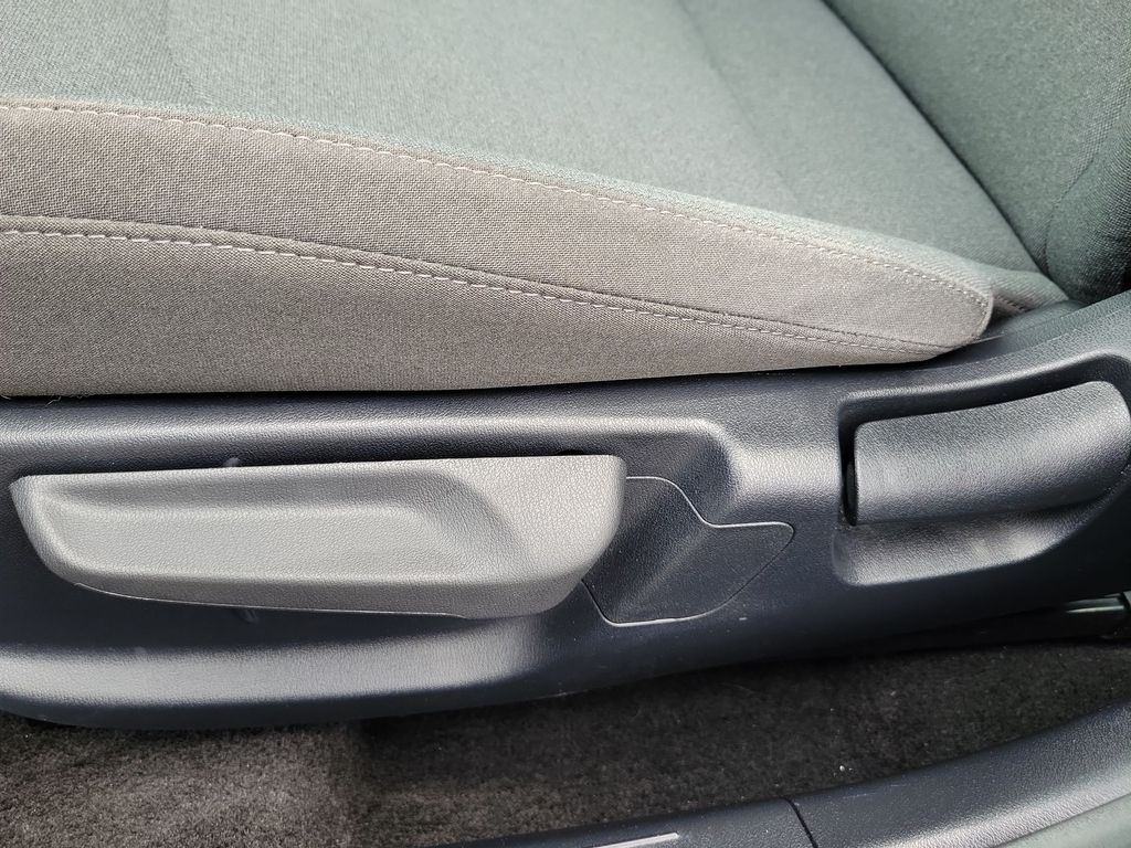 2025 Kia K4 LXS - Photo 17