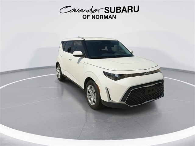 2023 Kia Soul LX photo 3