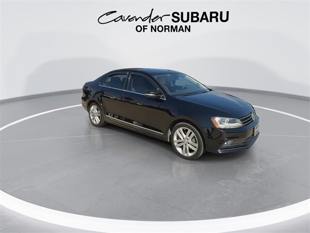 2017 Volkswagen Jetta 1.8T SEL photo 2