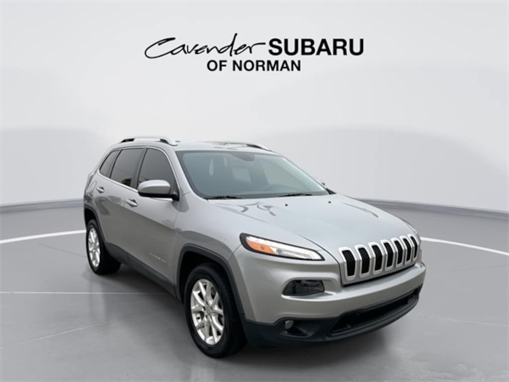 Used 2018 Jeep Cherokee Latitude SUV