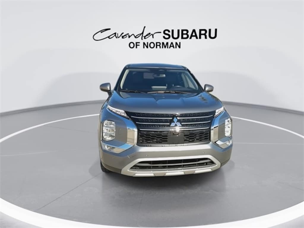 Used 2024 Mitsubishi Outlander SE SUV