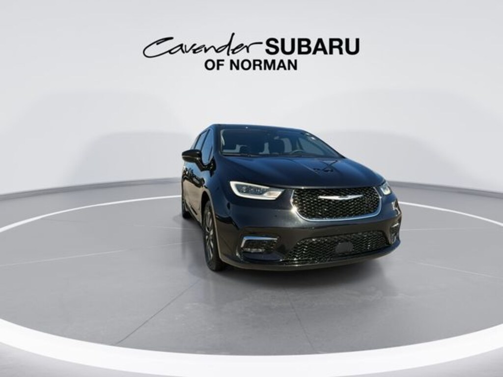 Used 2022 Chrysler Pacifica Hybrid Touring L Minivan/Van