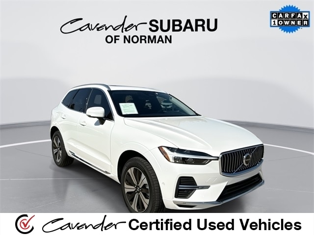 2023 Volvo XC60 Plus's photo