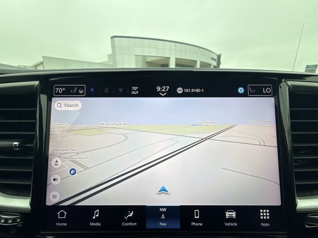 2024 Chrysler Pacifica PHEV Select - Photo 18