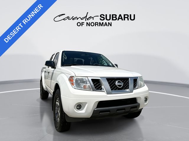 Glacier White 2018 Nissan Frontier Desert Runner Crew Cab Pickup Truck 4X2 5-Speed Automatic Overdrive