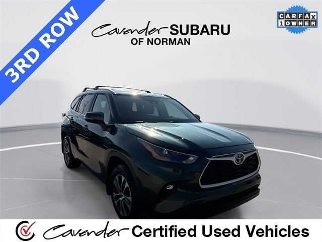 2023 Toyota Highlander XLE's photo