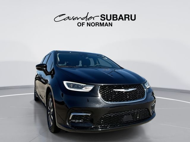 2022 Chrysler Pacifica Hybrid Touring L