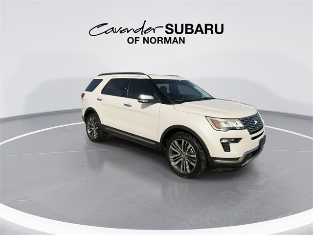 2018 Ford Explorer Platinum photo 2
