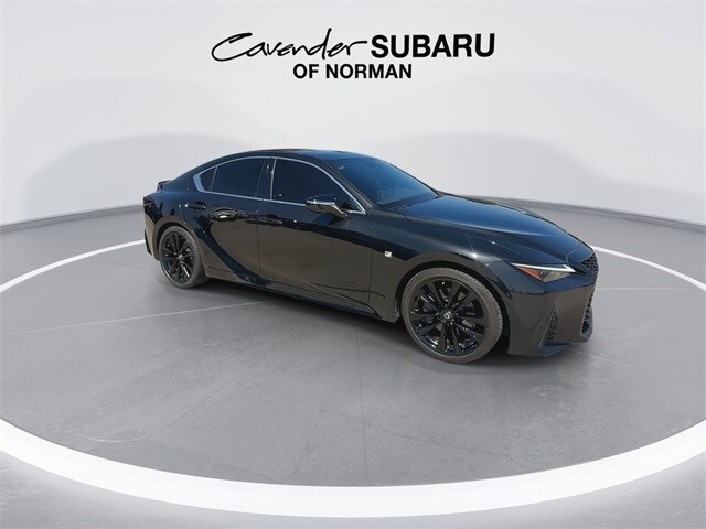 2022 Lexus IS 350 F SPORT photo 2