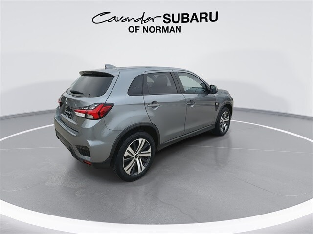 2024 Mitsubishi Outlander Sport SE photo 3