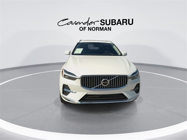 2023 Volvo XC60 Recharge Hybrid T8 Plus photo 4