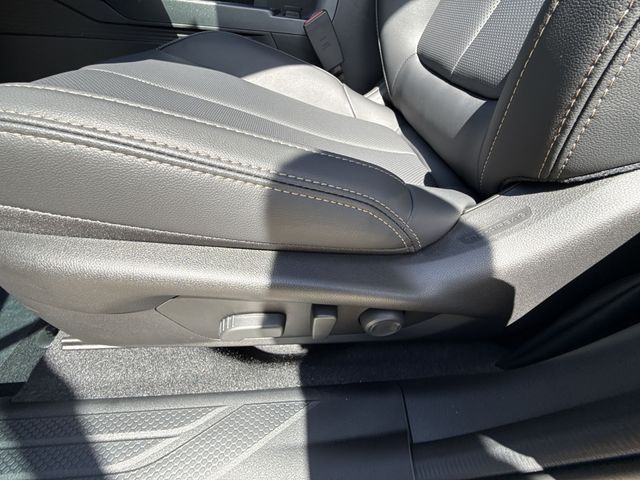 2026 Subaru Outback Limited - Photo 14