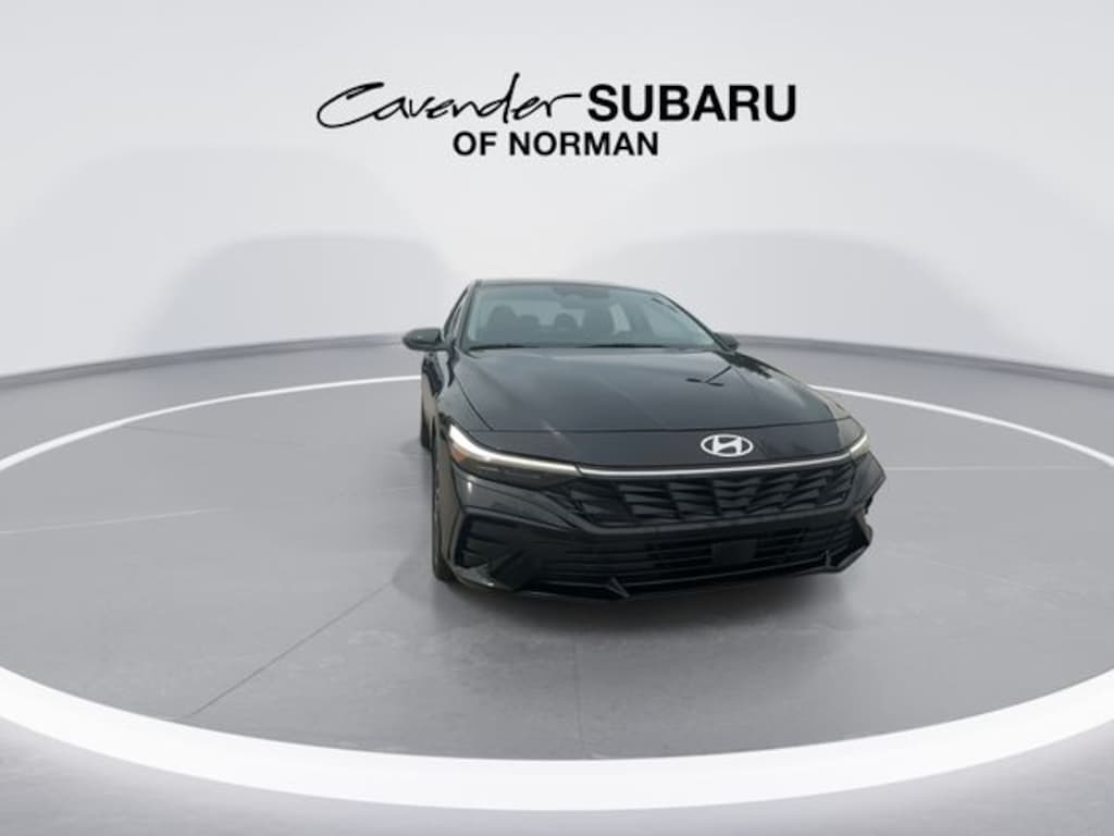 Used 2025 Hyundai Elantra Hybrid Limited Sedan
