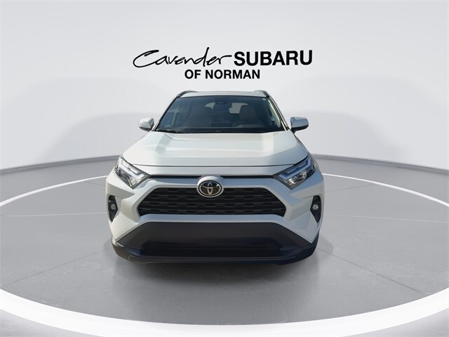 2023 Toyota RAV4 XLE Premium photo 3