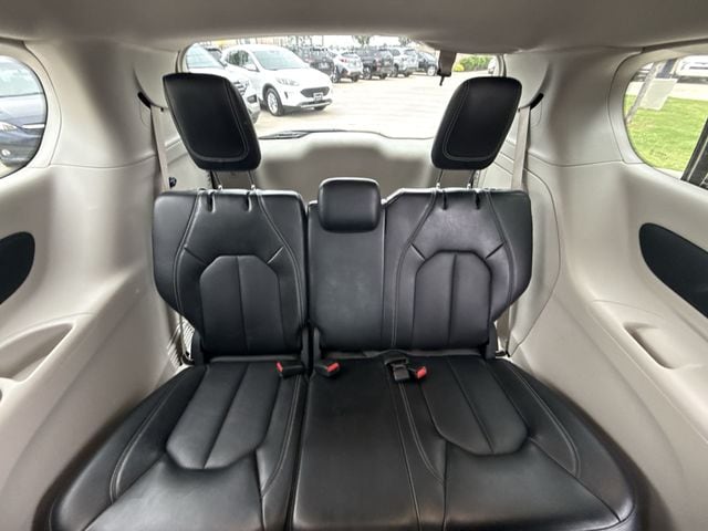 2024 Chrysler Pacifica PHEV Select - Photo 23