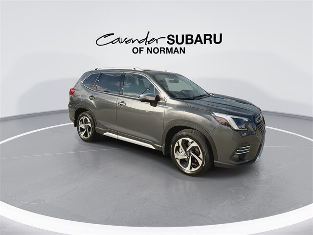 2023 Subaru Forester Touring photo 2