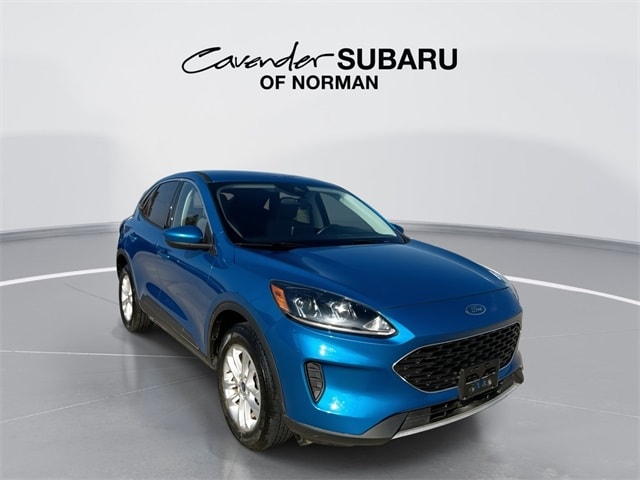 2021 Ford Escape SE's photo