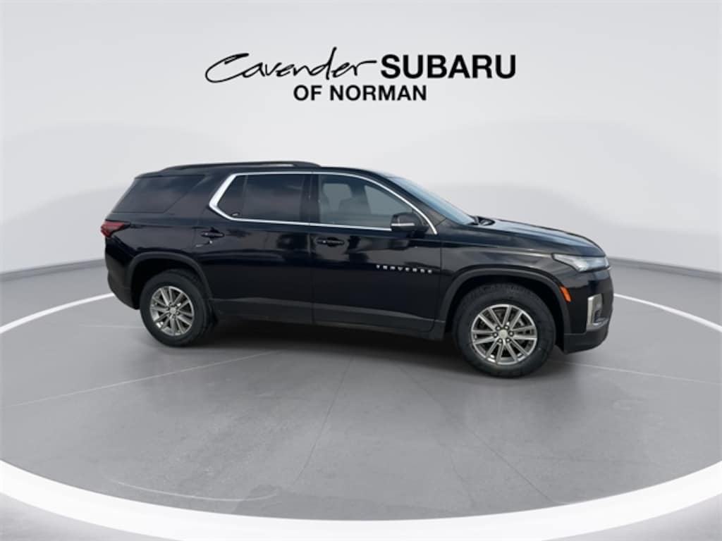 Used 2023 Chevrolet Traverse LT SUV