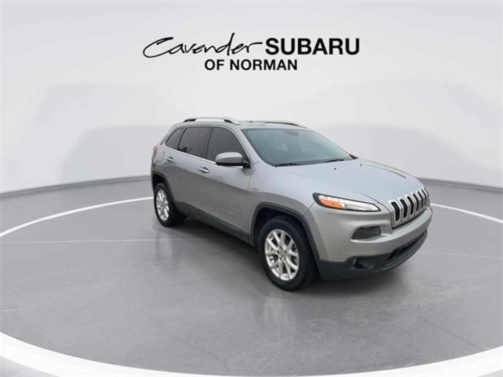 Used 2018 Jeep Cherokee Latitude SUV
