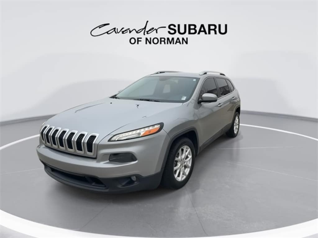 Used 2018 Jeep Cherokee Latitude SUV