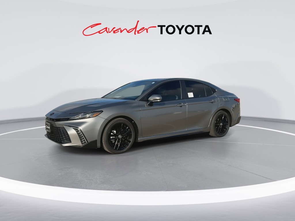 2026 Toyota Camry SE photo 4