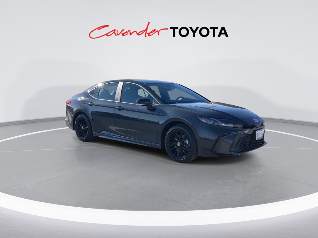 2026 Toyota Camry SE photo 3