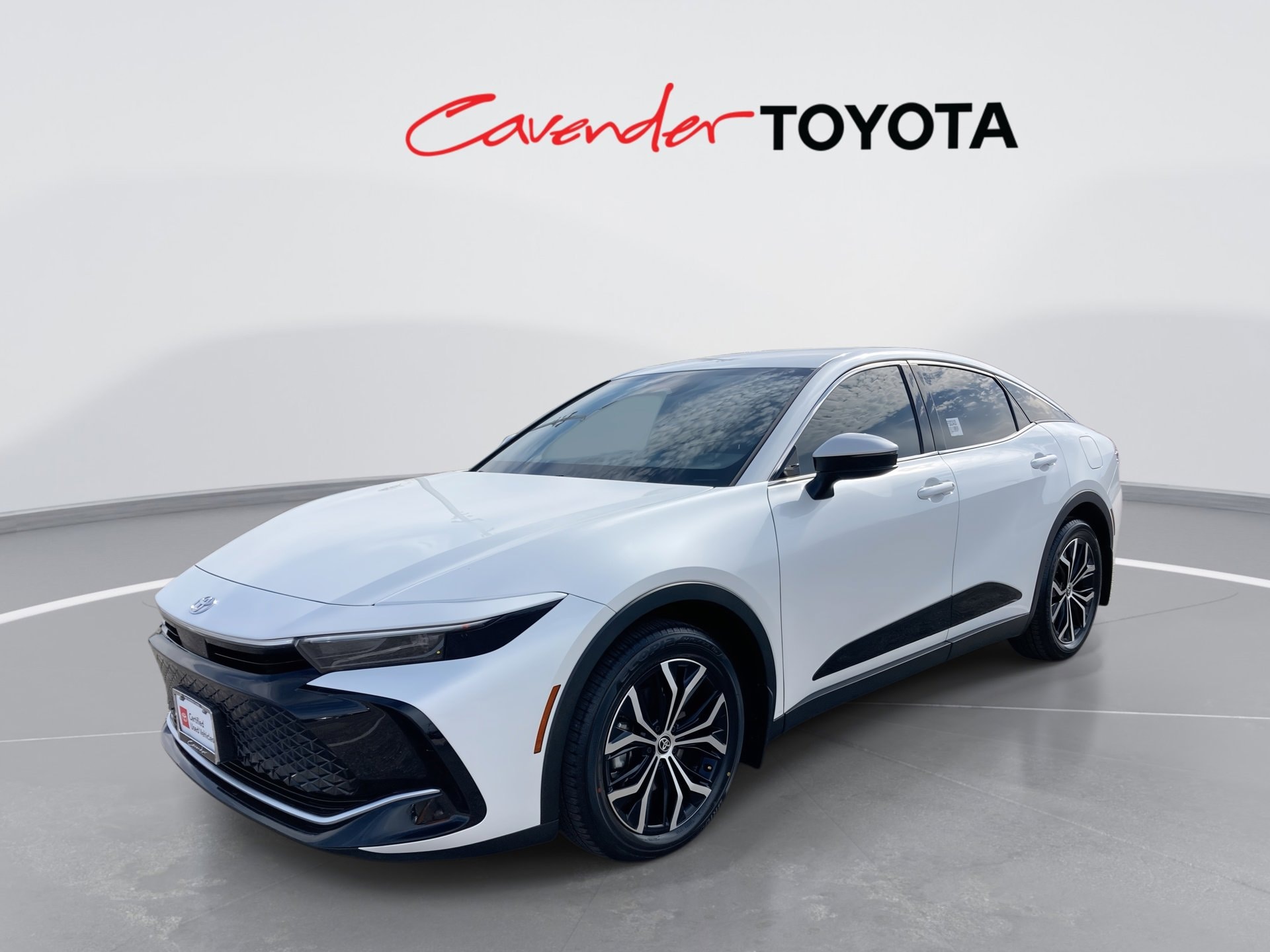 2023 Toyota Crown XLE's photo