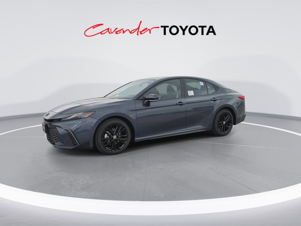 2026 Toyota Camry SE photo 4