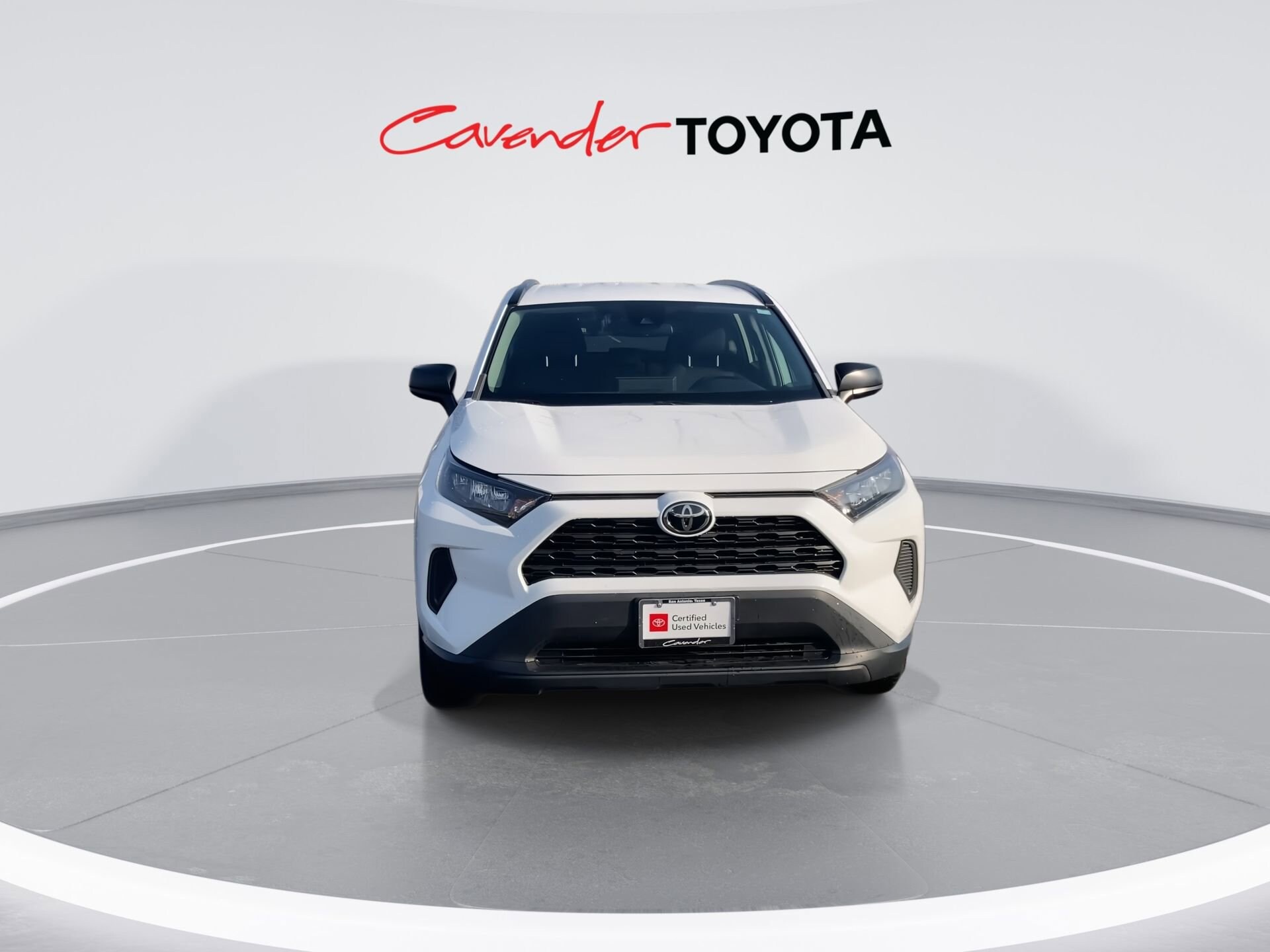 2021 Toyota RAV4 LE photo 3