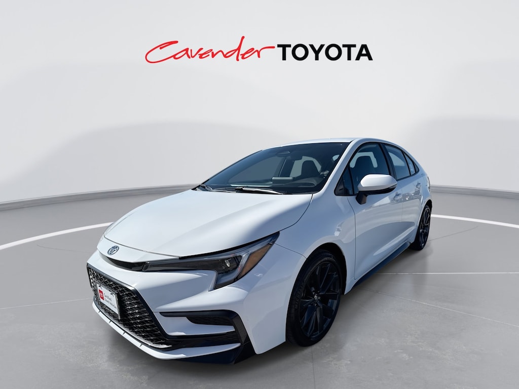 2026 Toyota Corolla SE photo 2