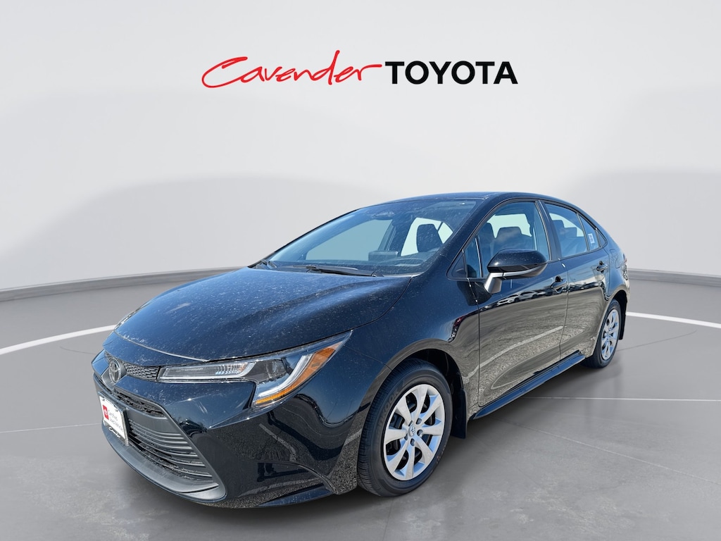 2026 Toyota Corolla LE photo 2