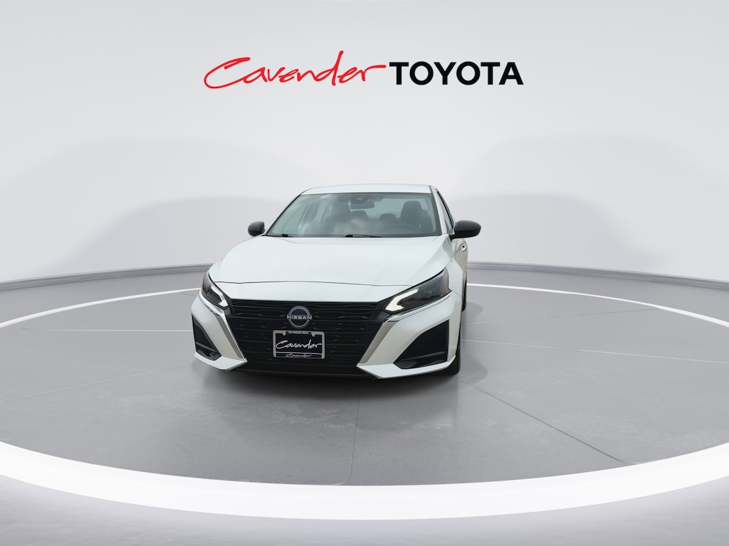 Used 2025 Nissan Altima 2.5 SV Sedan