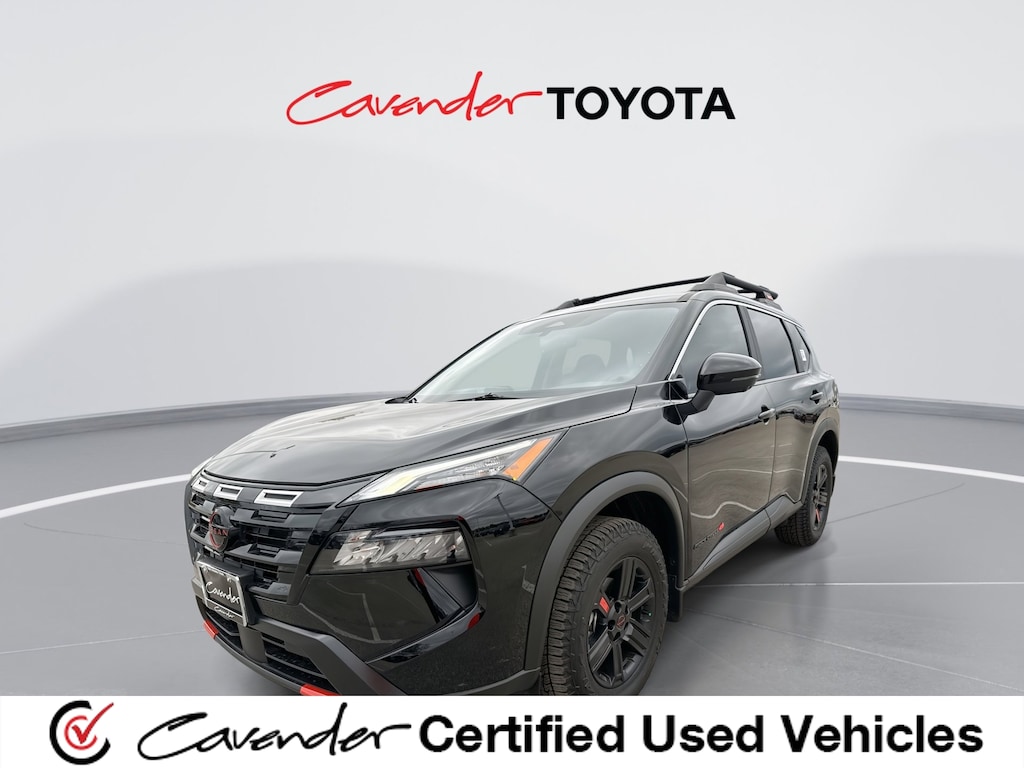 2025 Nissan Rogue SV photo 2