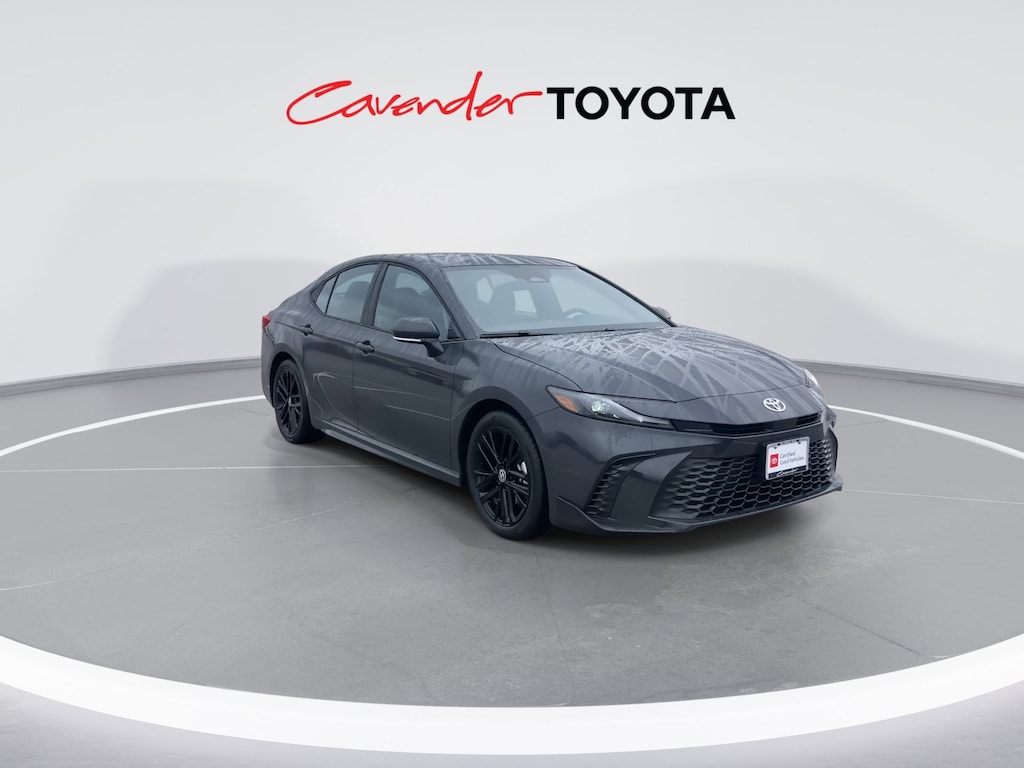 2026 Toyota Camry SE photo 3