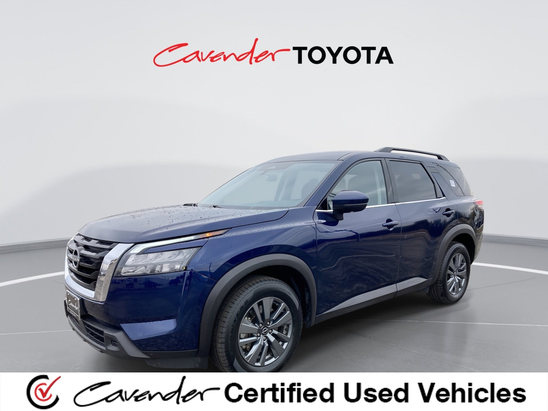 2024 Nissan Pathfinder SV's photo