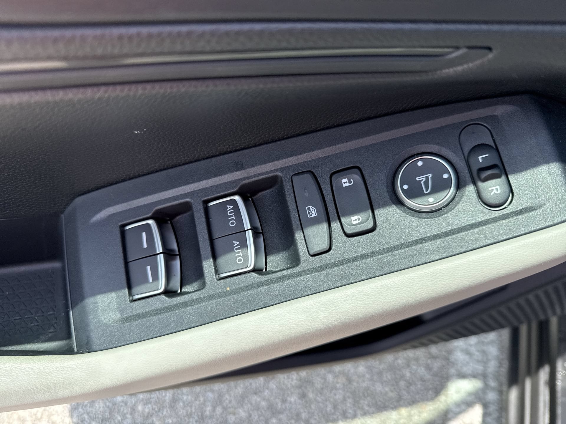 2025 Honda Accord LX - Photo 15