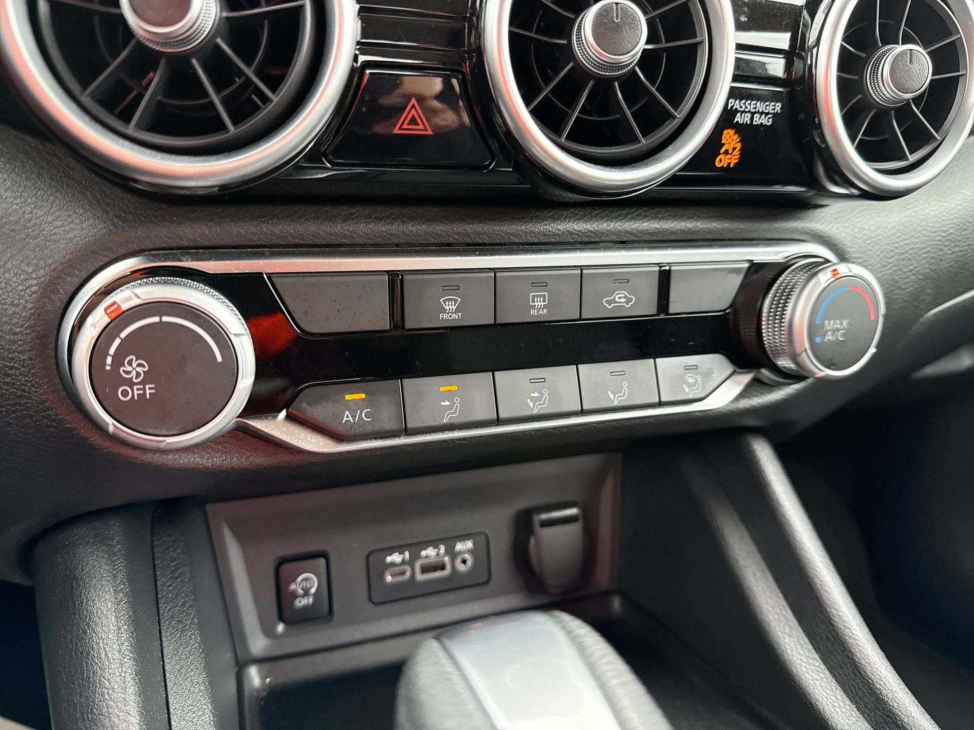 2025 Nissan Sentra SV - Photo 16