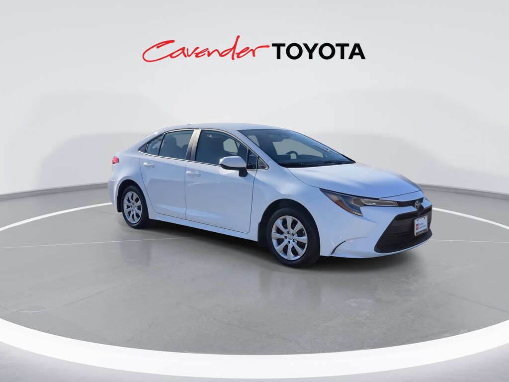 2026 Toyota Corolla LE photo 2