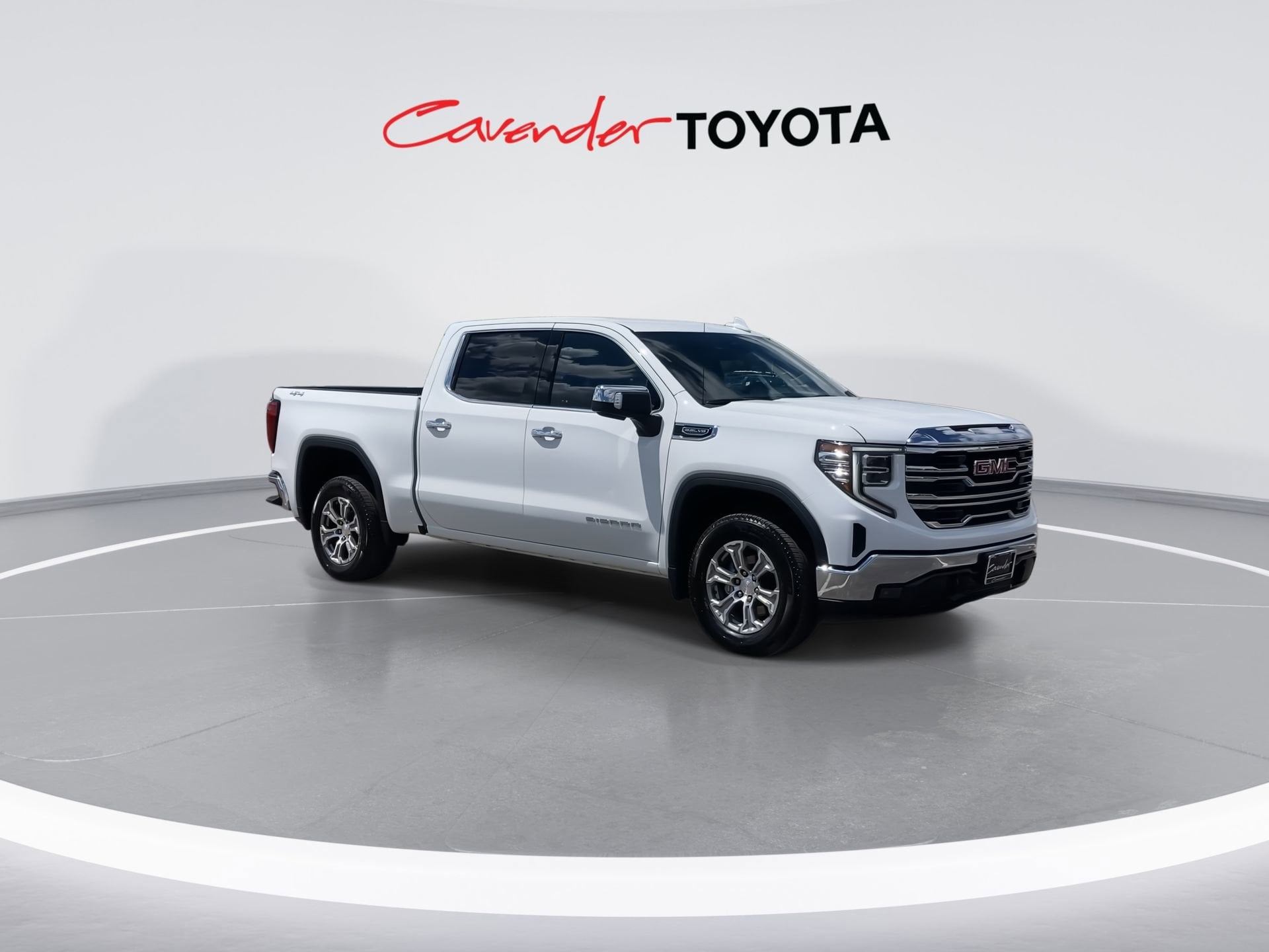 Used 2024 GMC Sierra 1500 SLT with VIN 3GTUUDED2RG136342 for sale in San Antonio, TX