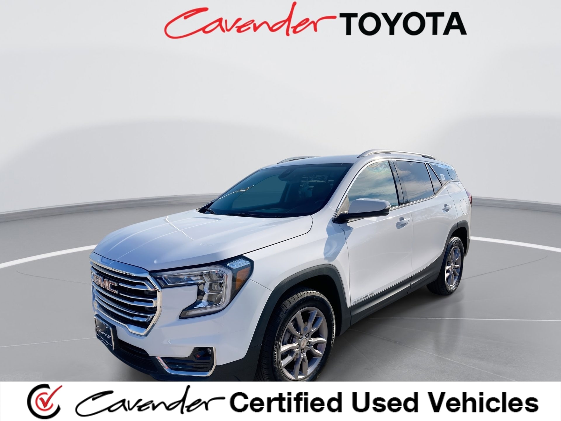 2024 GMC Terrain SLT's photo